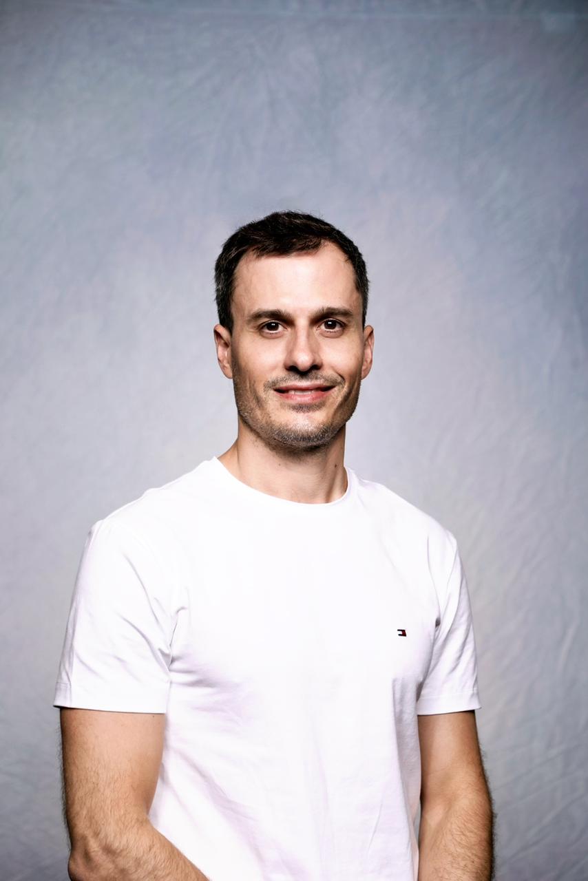Dr. Patricio Rosas